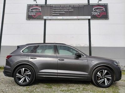 Usado VW Touareg R-line 231 CV (169 kW) 2021 Gris / plata SUV