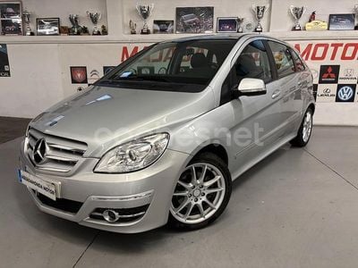 Mercedes B180