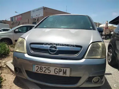 Usado Opel Meriva Cosmo 100 CV (73 kW) 2009 Gris / plata Monovolumen