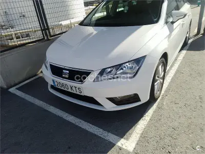 Usado Seat Leon ST Style 130 CV (95 kW) 2019 Blanco Familiar