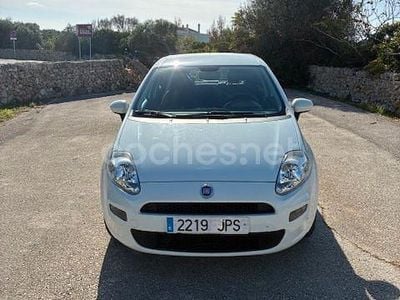 Usado Fiat Punto Easy 69 CV (50 kW) 2016 Blanco Utilitario