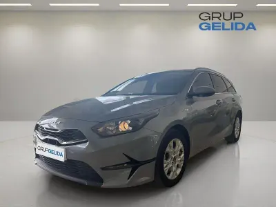 Usado Kia Ceed 120 CV (88 kW) 2022 Gris / plata Utilitario
