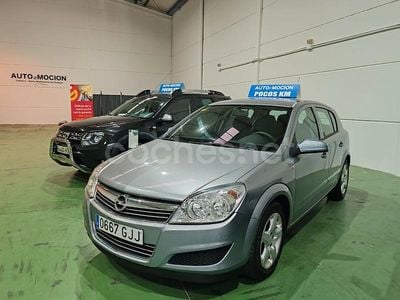 Gris / plata Usado 2008 Opel Astra Cosmo Berlina | 3000 € (Buen precio)