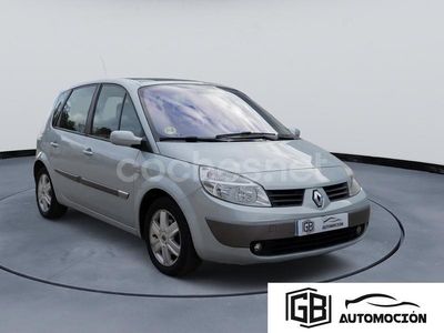 Beige Usado 2004 Renault Scénic II Dynamique Monovolumen | 3990 € (Un poco caro)
