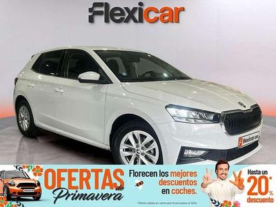 Usado Skoda Fabia Selection 95 CV (69 kW) 2024 Blanco Utilitario