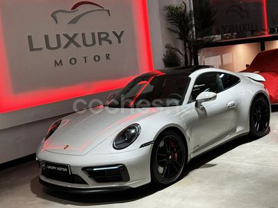 Porsche 911 Carrera 4 GTS