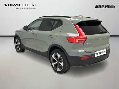 Begagnad Volvo XC40 Plus 2022 Grön SUV