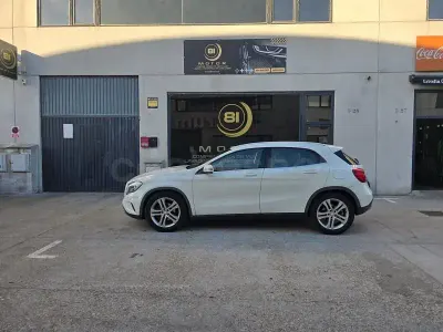 Usado Mercedes GLA200 Urban 136 CV (100 kW) 2015 Blanco SUV