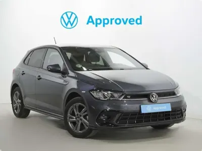 Usado VW Polo R-line 95 CV (69 kW) 2024 Gris Utilitario