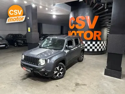 Usado Jeep Renegade Trailhawk 241 CV (177 kW) 2021 Gris / plata SUV