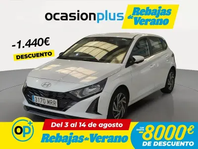 Usado Hyundai i20 100 CV (73 kW) 2024 Blanco Utilitario