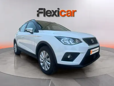 Usado Seat Arona Style 110 CV (80 kW) 2021 Blanco SUV
