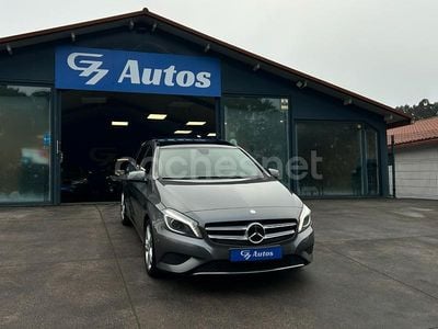 Gris / plata Usado 2015 Mercedes A180 Urban Berlina | 14.000 € (Precio justo)