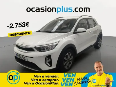 Usado Kia Stonic 84 HP (61 kW) 2023 Branco SUV