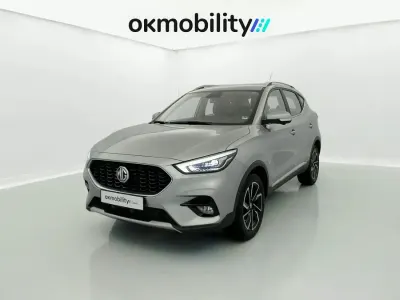 Käytetty MG ZS Luxury 111 HP (81 kW) 2024 Hopea Katumaasturi