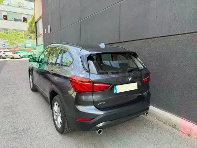 Usado BMW X1 178 CV (130 kW) 2021 Gris / plata SUV