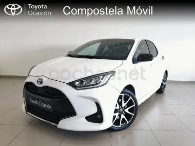 Usado Toyota Yaris Hybrid Style 116 CV (85 kW) 2022 Blanco Berlina