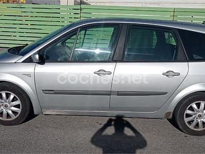 Gris / plata Usado 2006 Renault Grand Scénic II Dynamique Monovolumen | 3200 € (Precio justo)