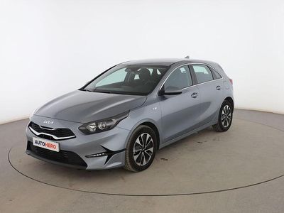 Gris Usado 2024 Kia Ceed Utilitario | 22.099 € (Precio justo)