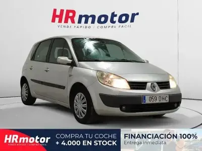 Usado Renault Scenic E-Tech Expression 101 CV (74 kW) 2005 Gris
