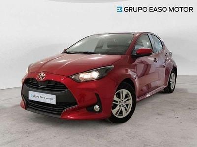 Käytetty Toyota Yaris Edition 125 HP (91 kW) 2022 Punainen Viistoperä