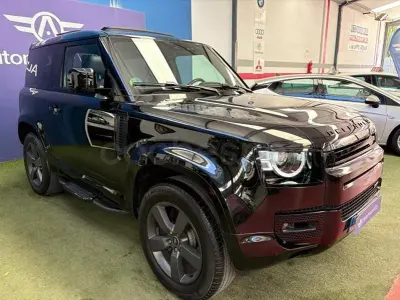 Begagnad Land Rover Defender SE 400 HK (294 kW) 2022 Svart SUV