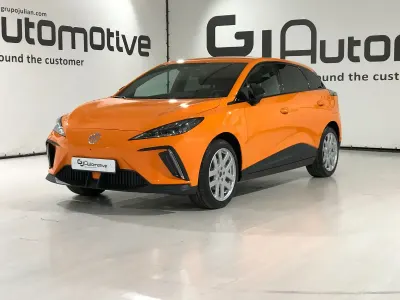 Occasion MG MG4 EV Luxury 150 kW (204 PK) 2023 Oranje Hatchback
