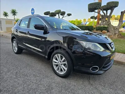 Usado Nissan Qashqai Visia 110 CV (80 kW) 2016 Negro SUV