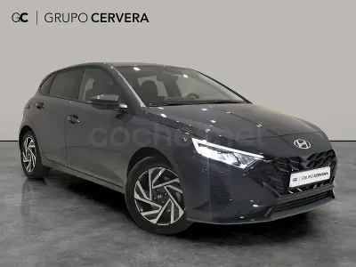 Usado Hyundai i20 100 CV (73 kW) 2025 Gris / plata Utilitario