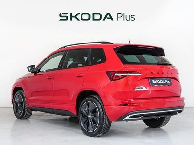 Usado Skoda Karoq SportLine 150 CV (110 kW) 2025 Rojo SUV