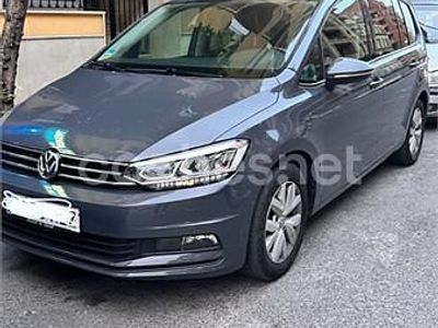 Gris / plata Usado 2019 VW Touran Edition Monovolumen | 18.000 € (Precio justo)