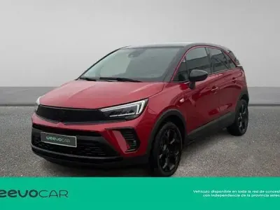 Usado Opel Crossland GS Line 110 CV (80 kW) 2022 Rojo SUV