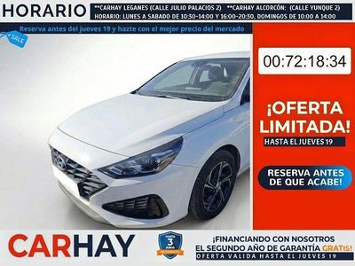Usado Hyundai i30 120 CV (88 kW) 2022 Blanco Berlina