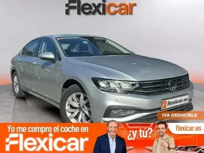 Usado VW Passat 122 CV (89 kW) 2020 Gris Berlina