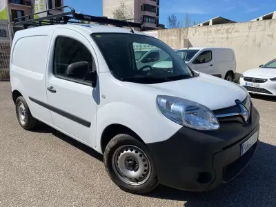 Usado Renault Kangoo 95 CV (69 kW) 2021 Blanco Monovolumen