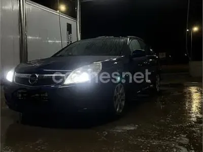 Usado Opel Vectra Essentia 120 CV (88 kW) 2007 Azul Berlina