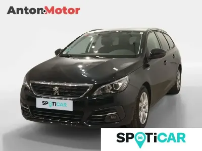 Begagnad Peugeot 308 SW Style 130 HK (95 kW) 2020 Svart Kombi