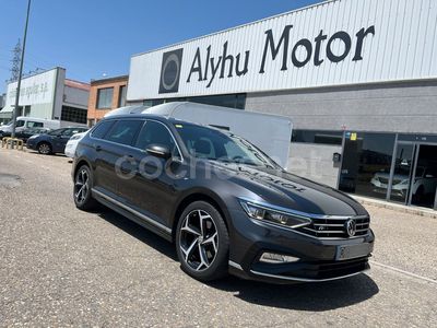 Usado VW Passat R-line 190 CV (139 kW) 2020 Negro Familiar