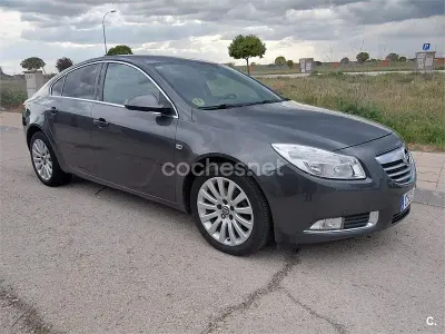 Usado Opel Insignia Edition 130 CV (95 kW) 2009 Gris / plata Berlina