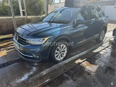 Usado VW Tiguan 122 CV (89 kW) 2022 Verde SUV