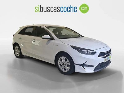 Usado Kia Ceed 120 CV (88 kW) 2023 Blanco Utilitario