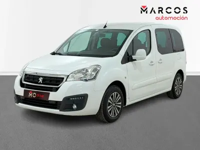 Käytetty Peugeot Partner Tepee Active 100 HP (73 kW) 2015 Tila-auto