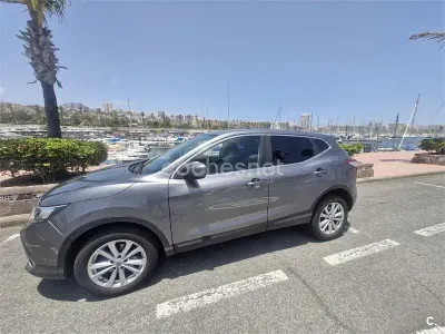 Usado Nissan Qashqai Acenta 115 CV (84 kW) 2015 Gris / plata SUV