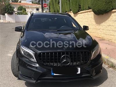 Käytetty Mercedes GLA180 AMG line 122 HP (89 kW) 2016 Musta Katumaasturi