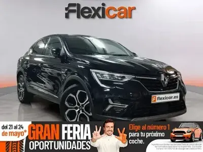 Käytetty Renault Arkana RS Line 140 HP (102 kW) 2022 Musta Katumaasturi