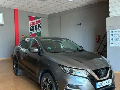 Usado Nissan Qashqai N-Connecta 110 CV (80 kW) 2018 Gris SUV