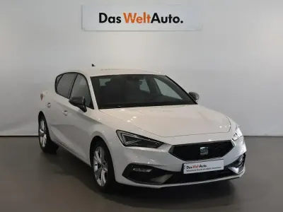 Usado Seat Leon FR 150 CV (110 kW) 2025 Blanco