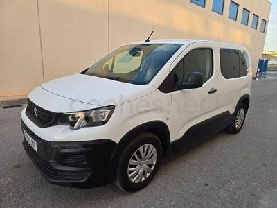 Usado Peugeot Rifter Active 100 CV (73 kW) 2021 Blanco Monovolumen