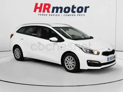 Usado Kia Ceed Sportswagon 110 CV (80 kW) 2017 Blanco Familiar