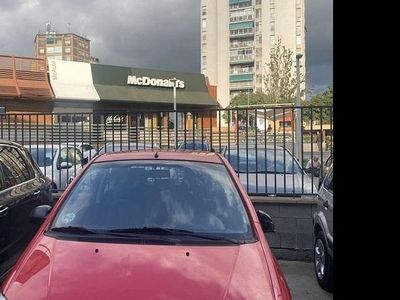 Usado Hyundai Getz 63 CV (46 kW) 2004 Rojo Utilitario